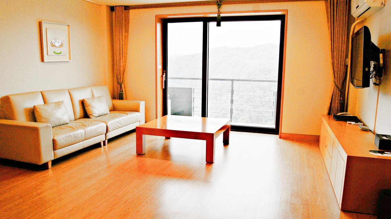 Hantan River Spa Hotel Cheorwon Exterior photo