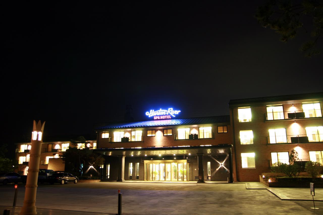 Hantan River Spa Hotel Cheorwon Exterior photo