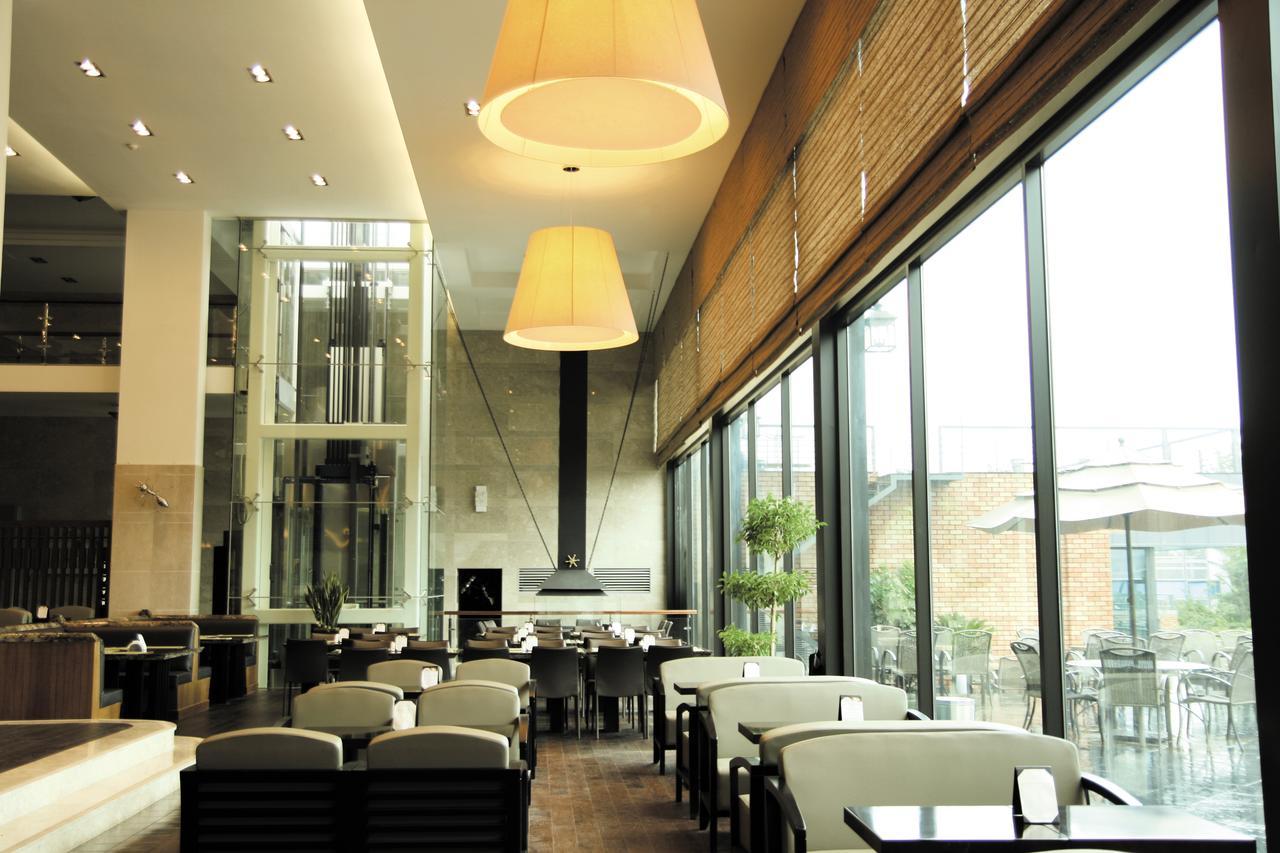 Hantan River Spa Hotel Cheorwon Exterior photo