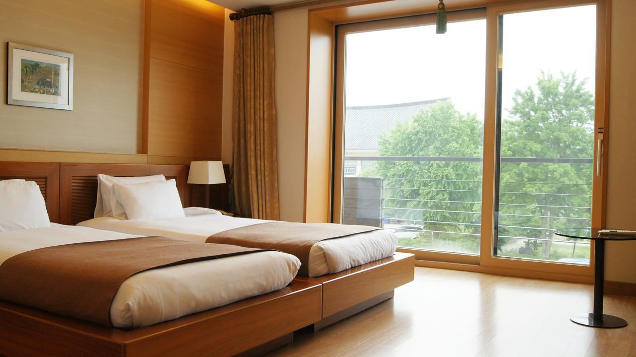 Hantan River Spa Hotel Cheorwon Exterior photo